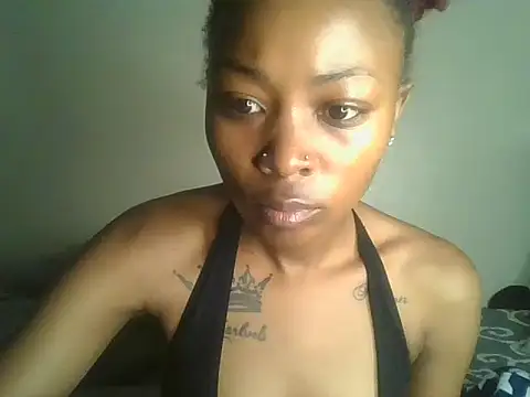 Prettyquueen online show from August 3, 9:04 am