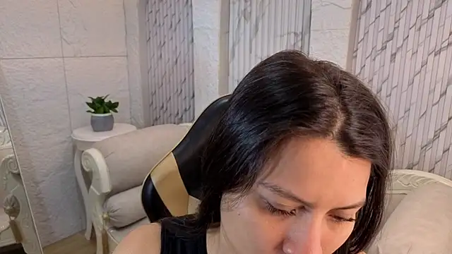 sophie rose cn online show from August 4, 1:28 pm