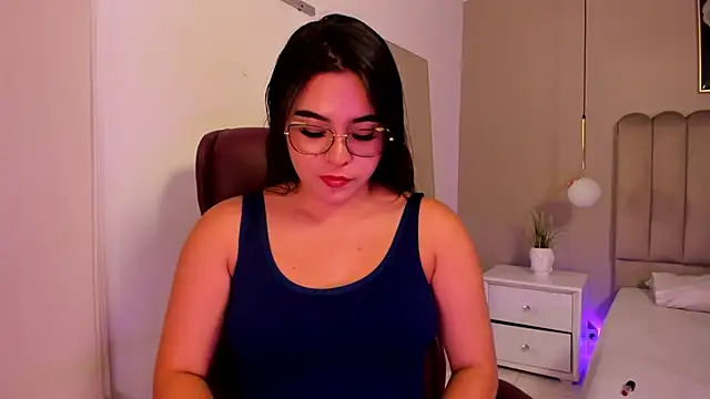 MarahBaker35 online show from July 18, 1:20 am