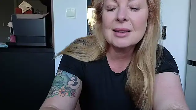 TammyJeann online show from April 23, 5:37 am