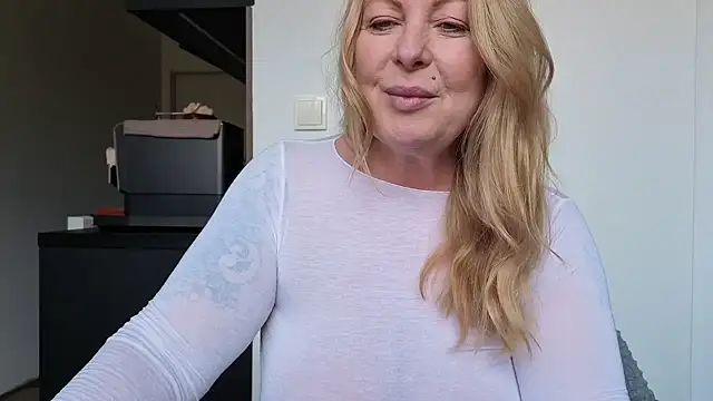 TammyJeann online show from April 20, 7:44 am
