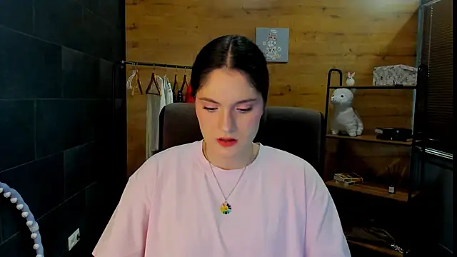 ReneeeKing online show from July 14, 9:24 am