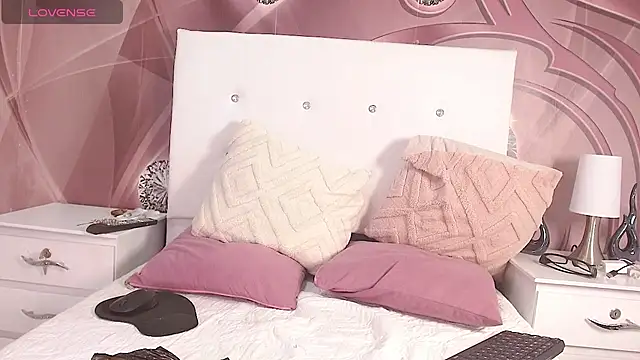 Skarlett Foxx  online show from July 22, 3:46 pm