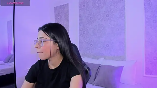 amber piercee online show from July 10, 12:27 pm