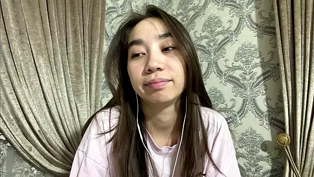 cocoSharms online show from July 21, 4:08 pm