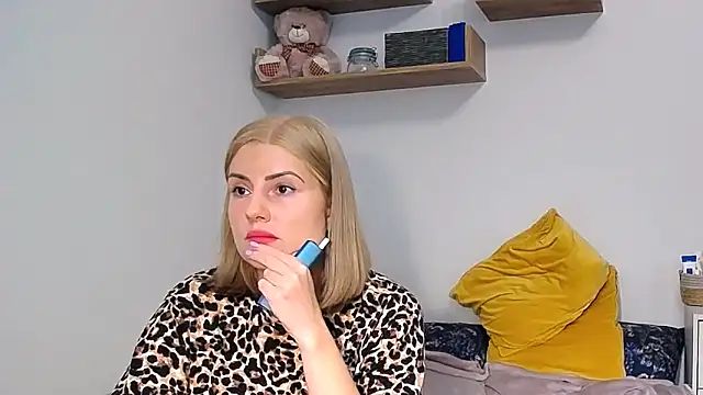 Snapshot of alisenties chatting on September 19, 3:00 pm alisenties online show from September 19, 3:00 pm