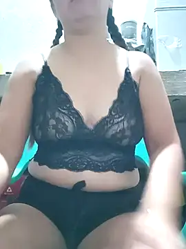 iamlica online show from July 25, 9:44 pm