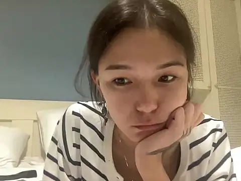 playfull dolphin online show from July 26, 5:42 pm