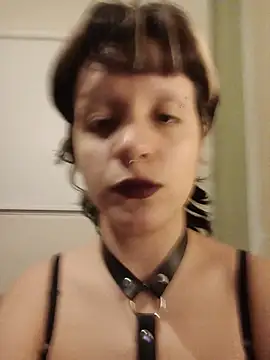 julietverss online show from July 24, 2:31 am