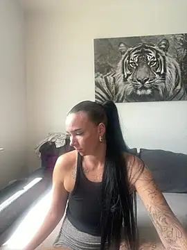 loveezoe online show from August 5, 12:22 pm