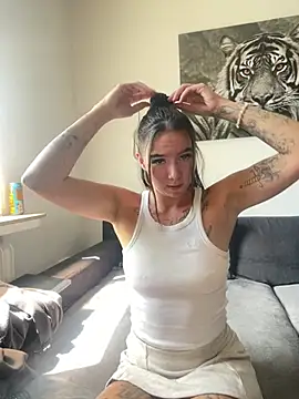loveezoe online show from July 21, 12:39 pm