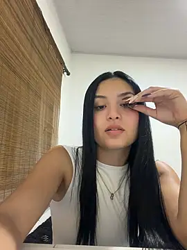Isa-Gomezz online show from August 4, 4:18 am