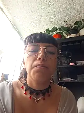 Cute hollywood1 online show from July 29, 5:35 pm