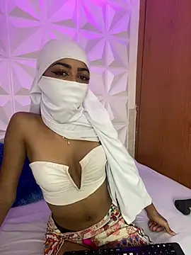 yasmin moham online show from July 29, 7:36 pm