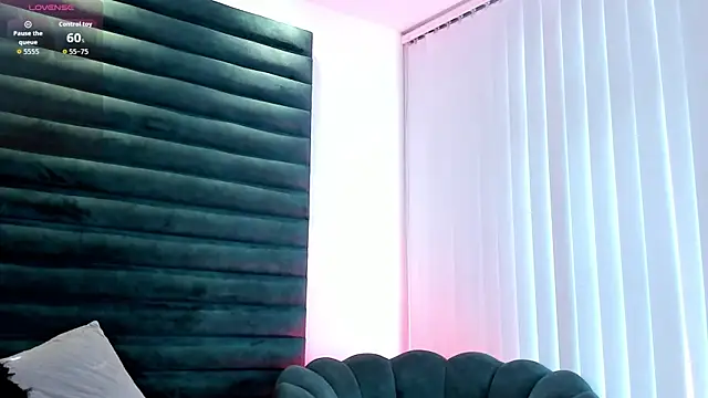 EvelynBlow online show from August 4, 2:01 pm
