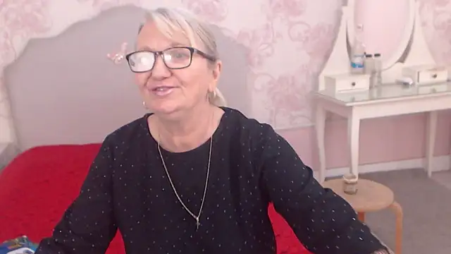 LadyAlana online show from June 19, 10:13 pm
