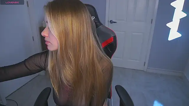 DanikaDillan online show from July 9, 1:08 am