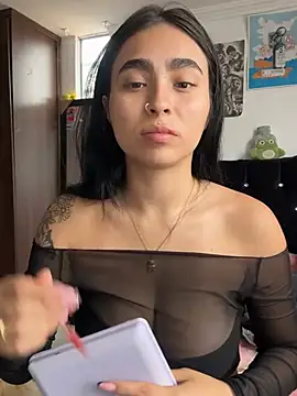 Sara-fernandez  online show from August 6, 2:57 pm