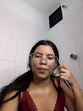 thailinw online show from August 5, 9:54 pm