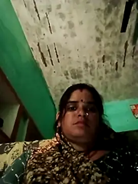 Hot livi online show from August 6, 3:52 pm