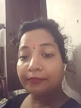 Aditibeauty42 online show from August 8, 9:17 am