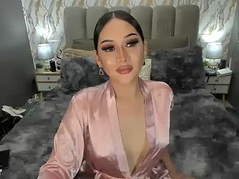 LegendaryNicole online show from November 7, 7:14 am