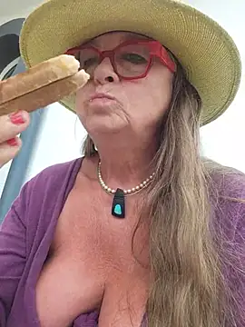 MucMilf59 online show from June 20, 9:46 am