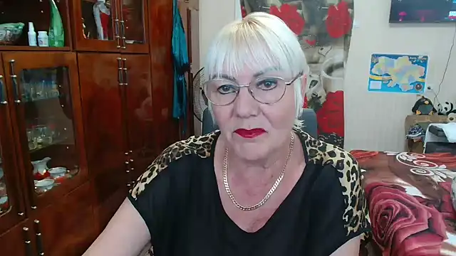 JenaCheim online show from June 28, 4:19 am