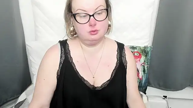 dirtyBonnie online show from February 3, 4:43 am