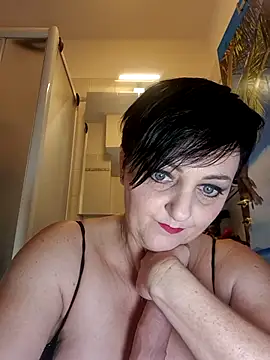 lucillabollente online show from January 13, 5:13 am