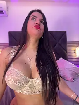Zafira Alabi online show from July 5, 5:40 pm