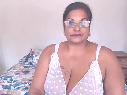 Snapshot of sexylax17 chatting on October 14, 2:30 pm sexylax17 online show from October 14, 2:30 pm