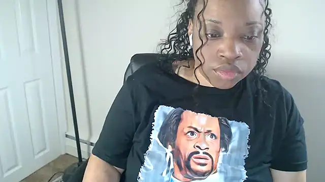Sexymona1218 online show from June 17, 3:02 pm