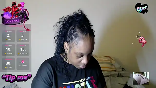 Sexymona1218 online show from December 4, 11:27 pm