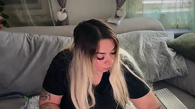 Monageil online show from March 19, 1:04 pm