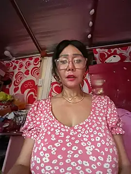 sweetieme online show from June 5, 9:37 am