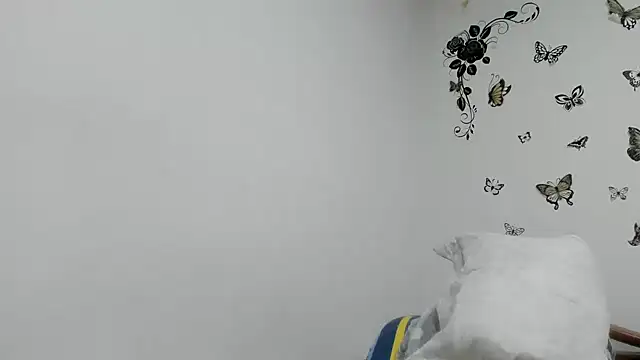 jennifersmit1 online show from July 10, 11:48 pm