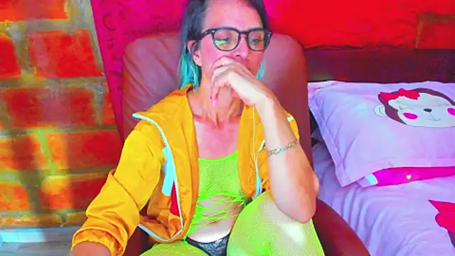 BrianaGarner online show from July 7, 1:52 am