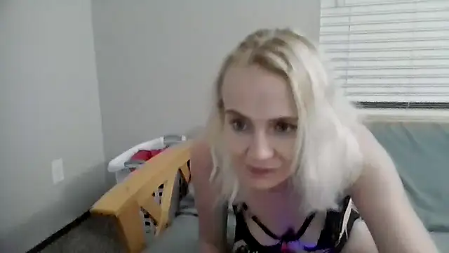 SugarTits199869 online show from November 25, 5:20 am