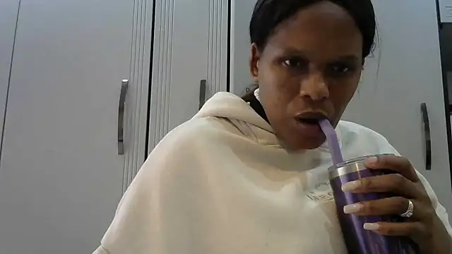 blackslut4u online show from May 13, 2:23 pm