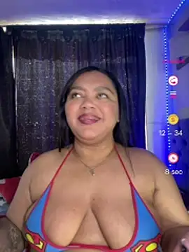yanza2002 online show from August 9, 8:01 pm