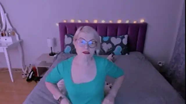 sabrinamacmarren online show from February 10, 3:59 pm