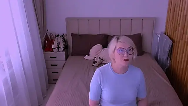 sabrinamacmarren online show from June 11, 12:46 pm