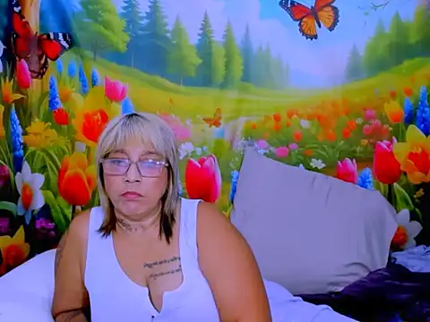 indianroxy online show from August 4, 11:27 am