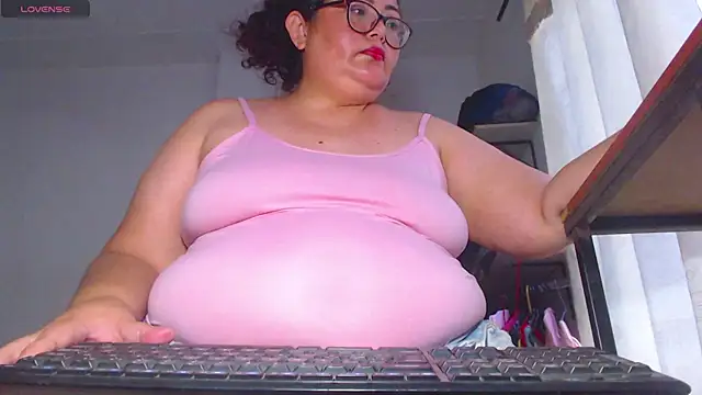 ashelymalefica online show from July 22, 9:05 pm