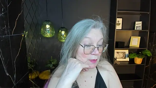 NataliMellow online show from April 28, 1:15 pm