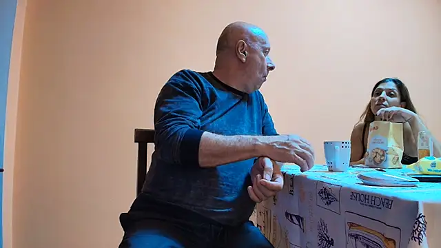 Lucy and Marco online show from November 2, 8:12 pm