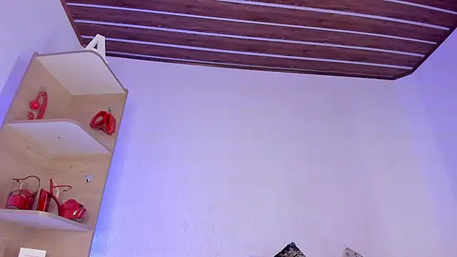 anastasia bee online show from November 28, 3:48 pm