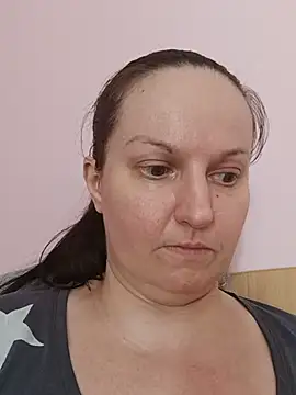 BustyLadyAlma online show from August 1, 9:55 am
