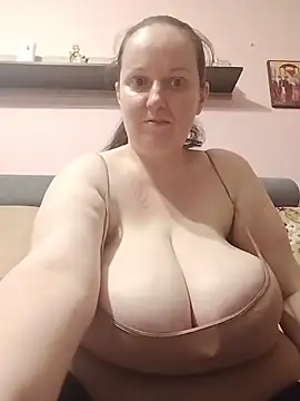 BustyLadyAlma online show from June 19, 10:08 am